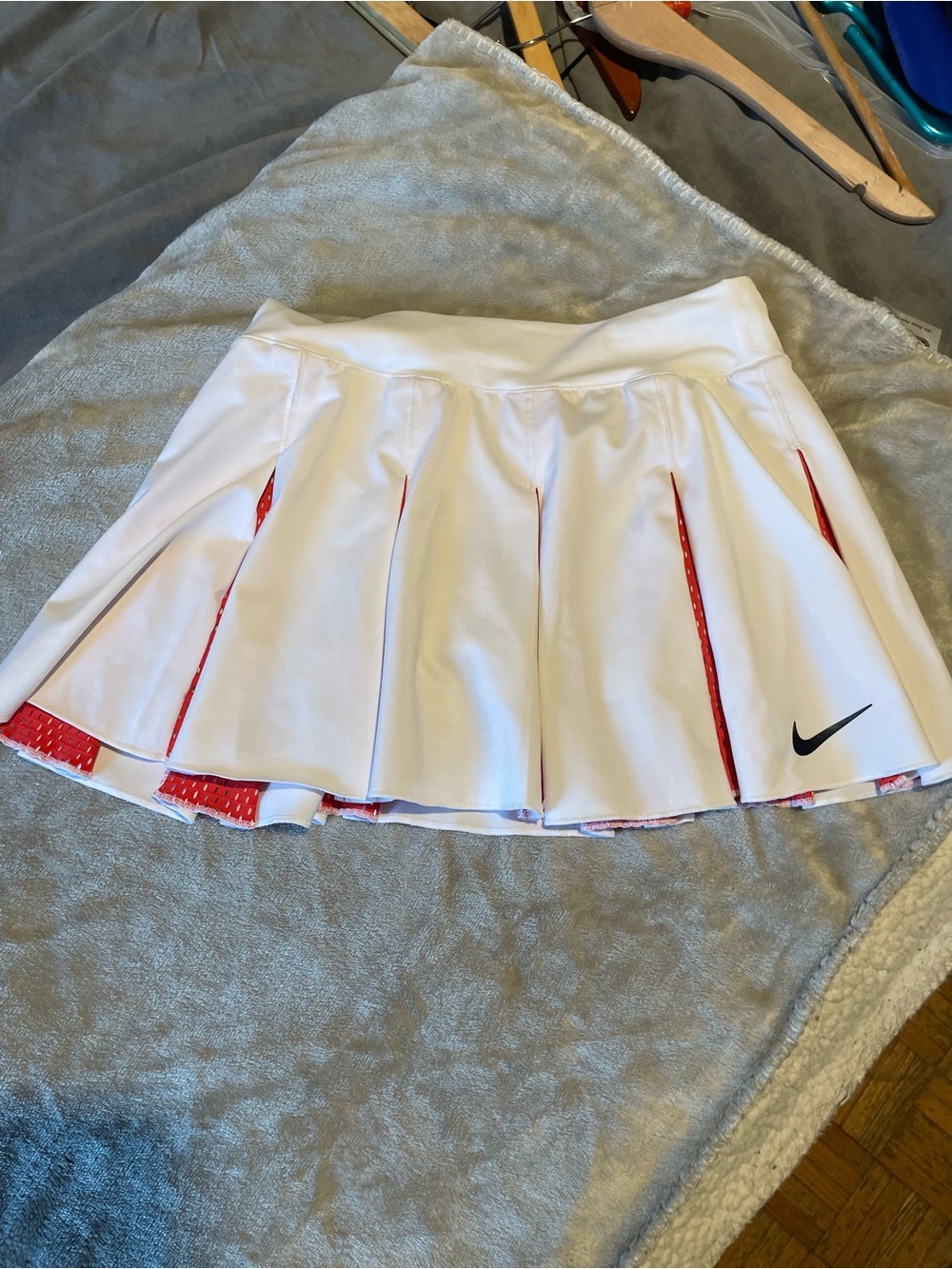Nike White Pleated Skater Tennis Skirt/ skort with Red Insets